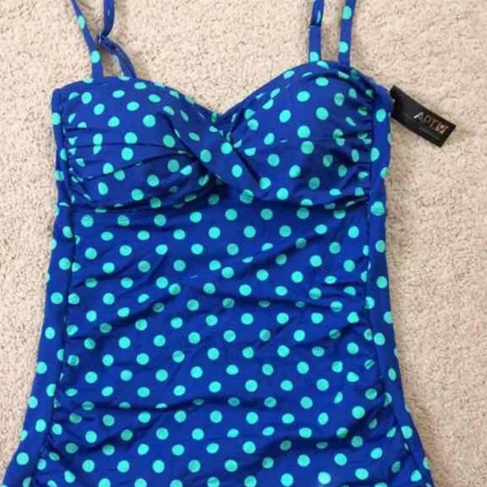 Tankini top bnwt